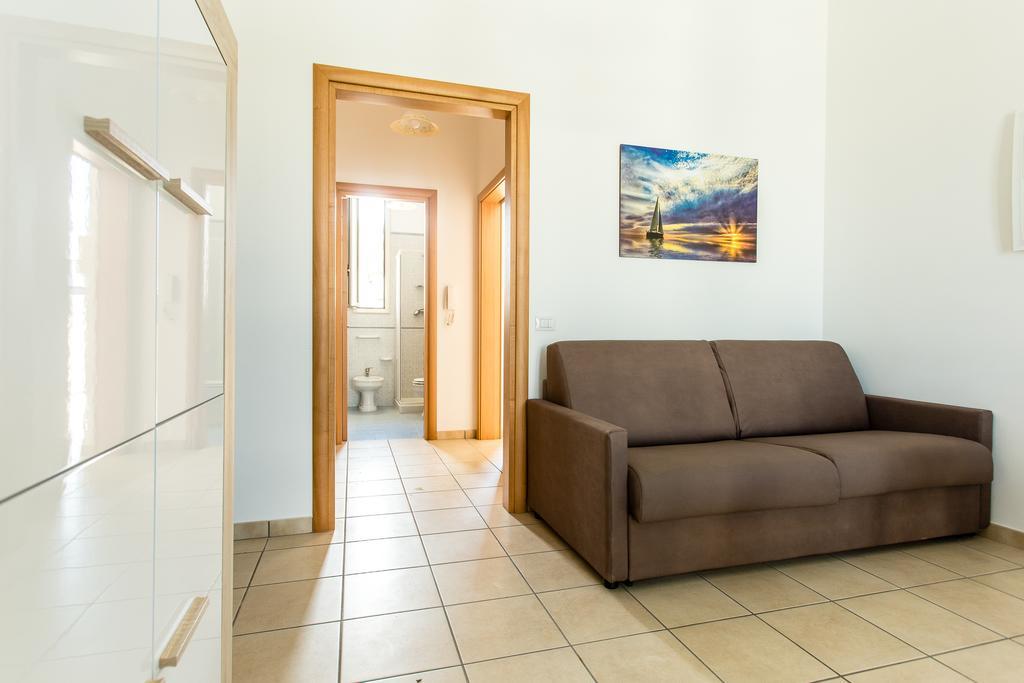 Complesso Gardencasa Villa Torre Suda Buitenkant foto